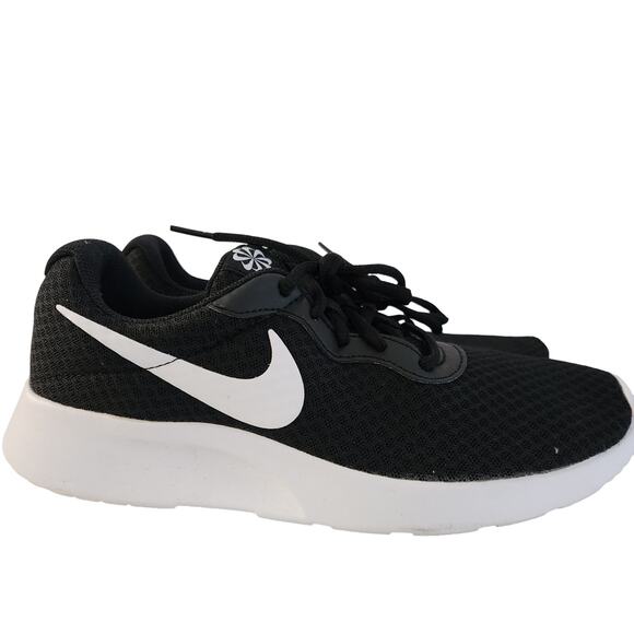 Nike Womens Roshe One Running Shoes (8.5 B(M) US)(Black/White/ ) - Picture 1 of 9